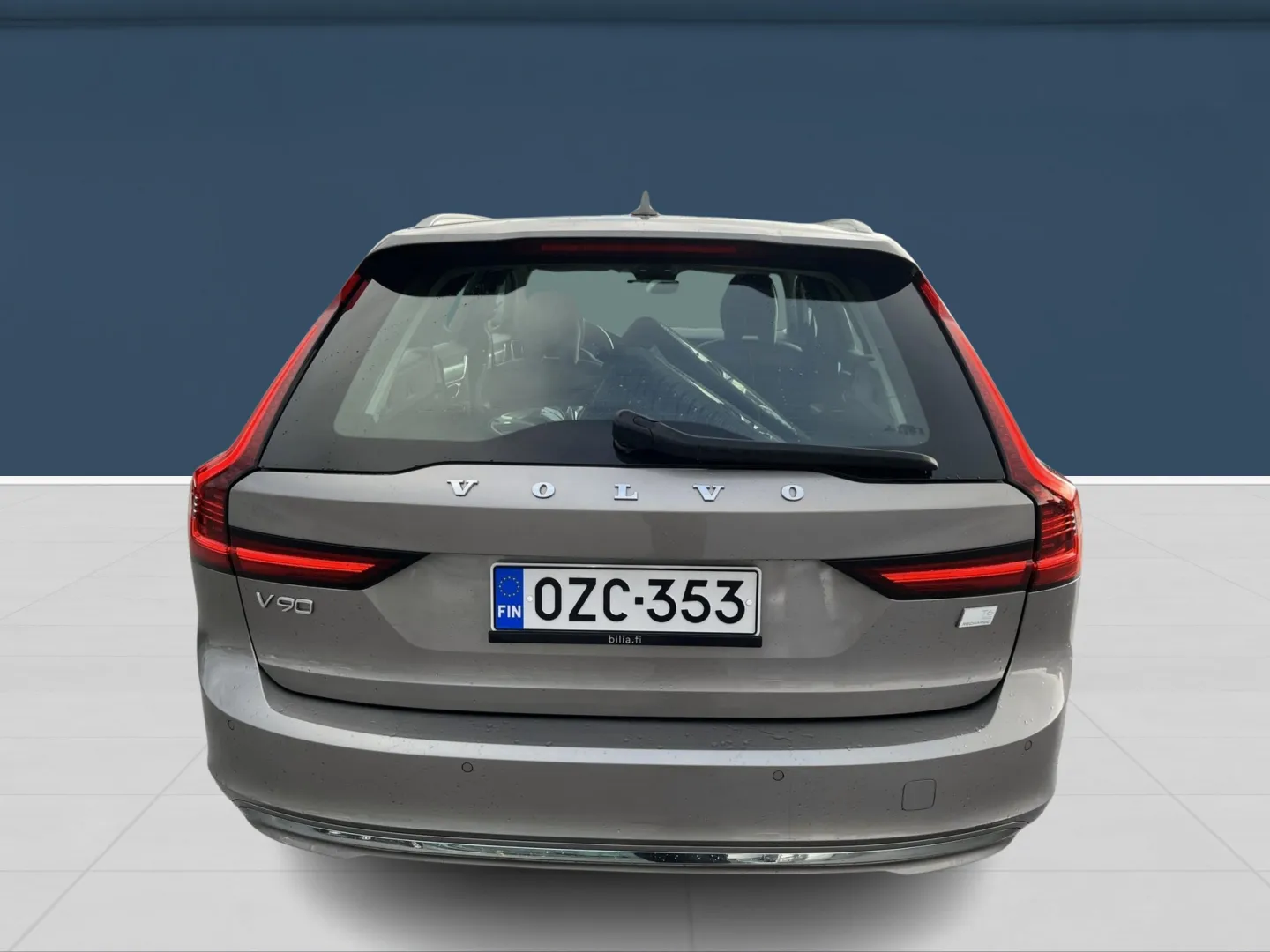 Autokuva 9 - OZC-353