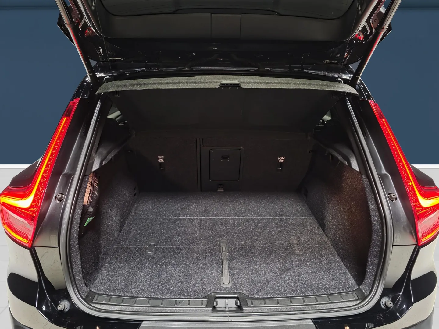 Autokuva 11 - OZI-319