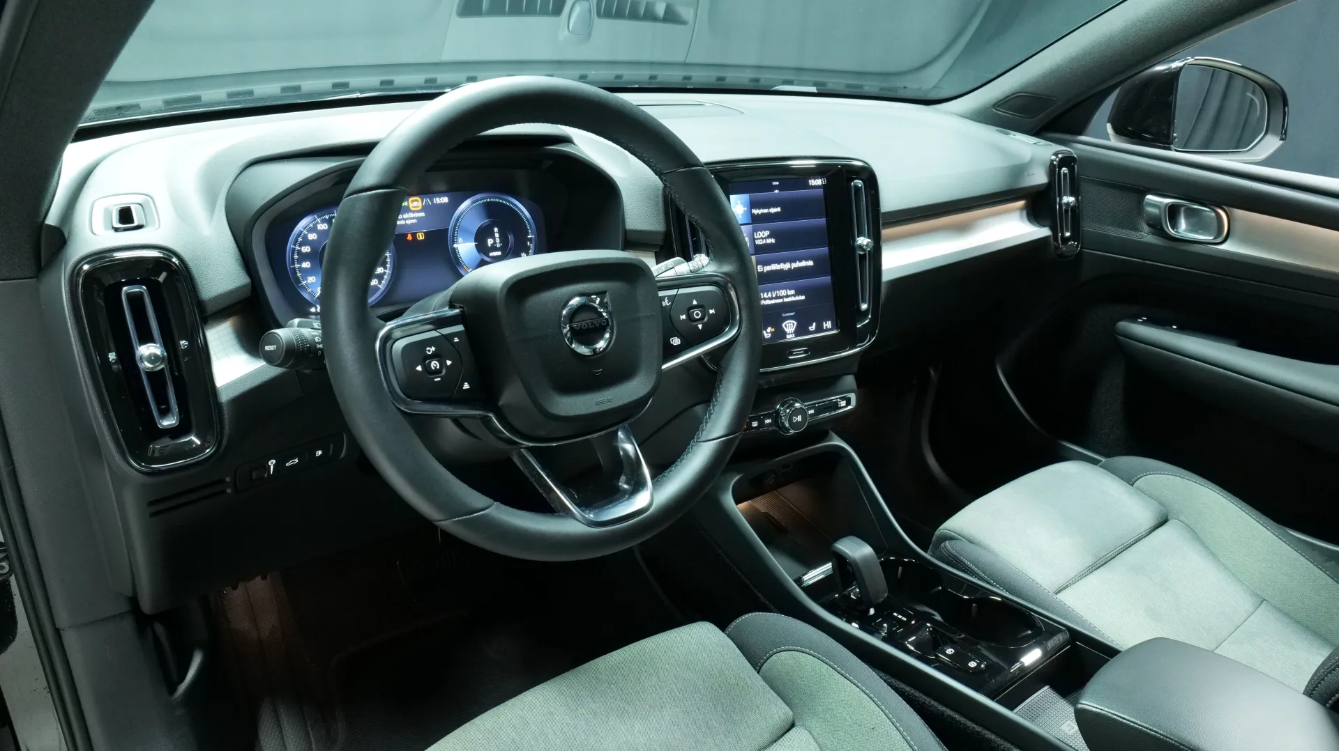 Autokuva 13 - OZN-239