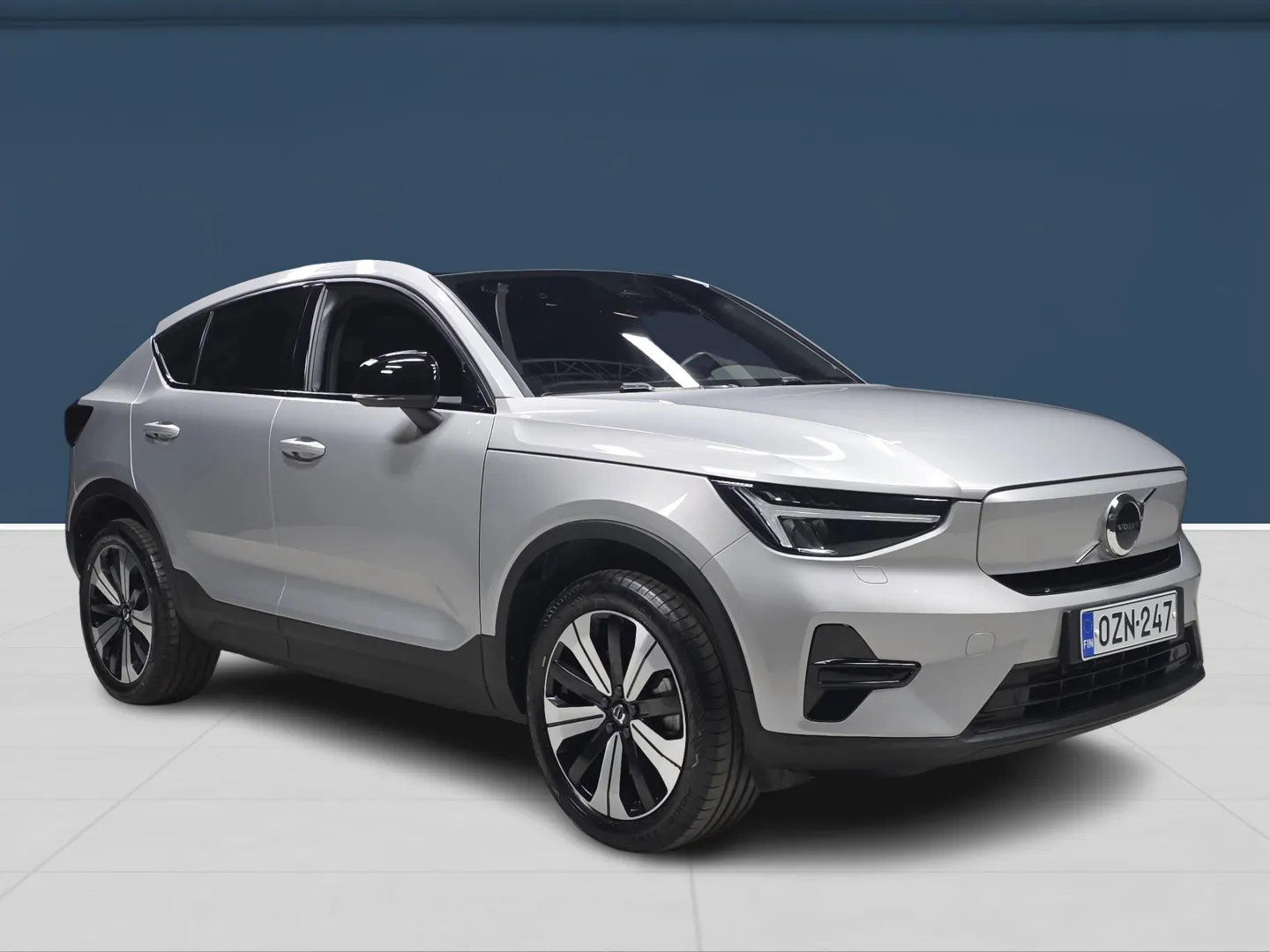 Autokuva 3 - OZN-247