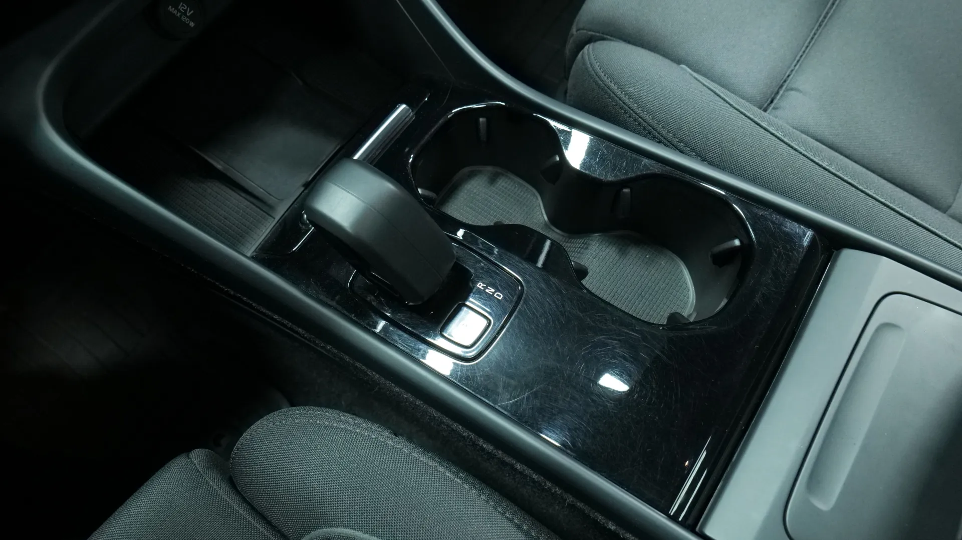 Autokuva 9 - OZO-370