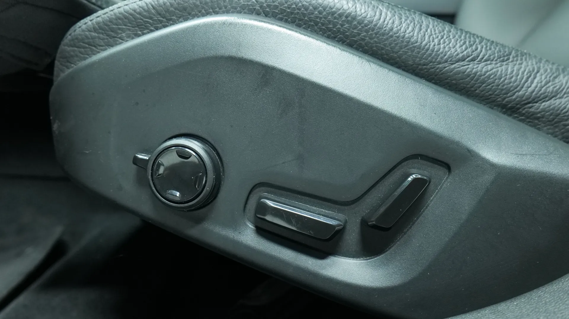 Autokuva 11 - OZO-372