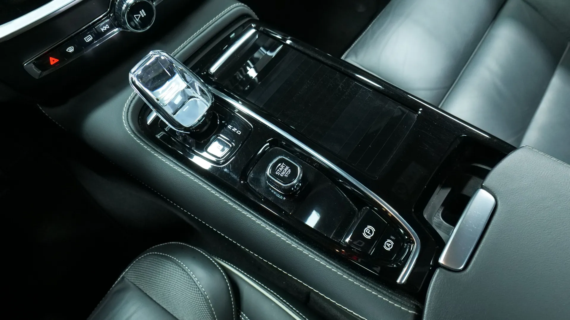 Autokuva 9 - OZO-373