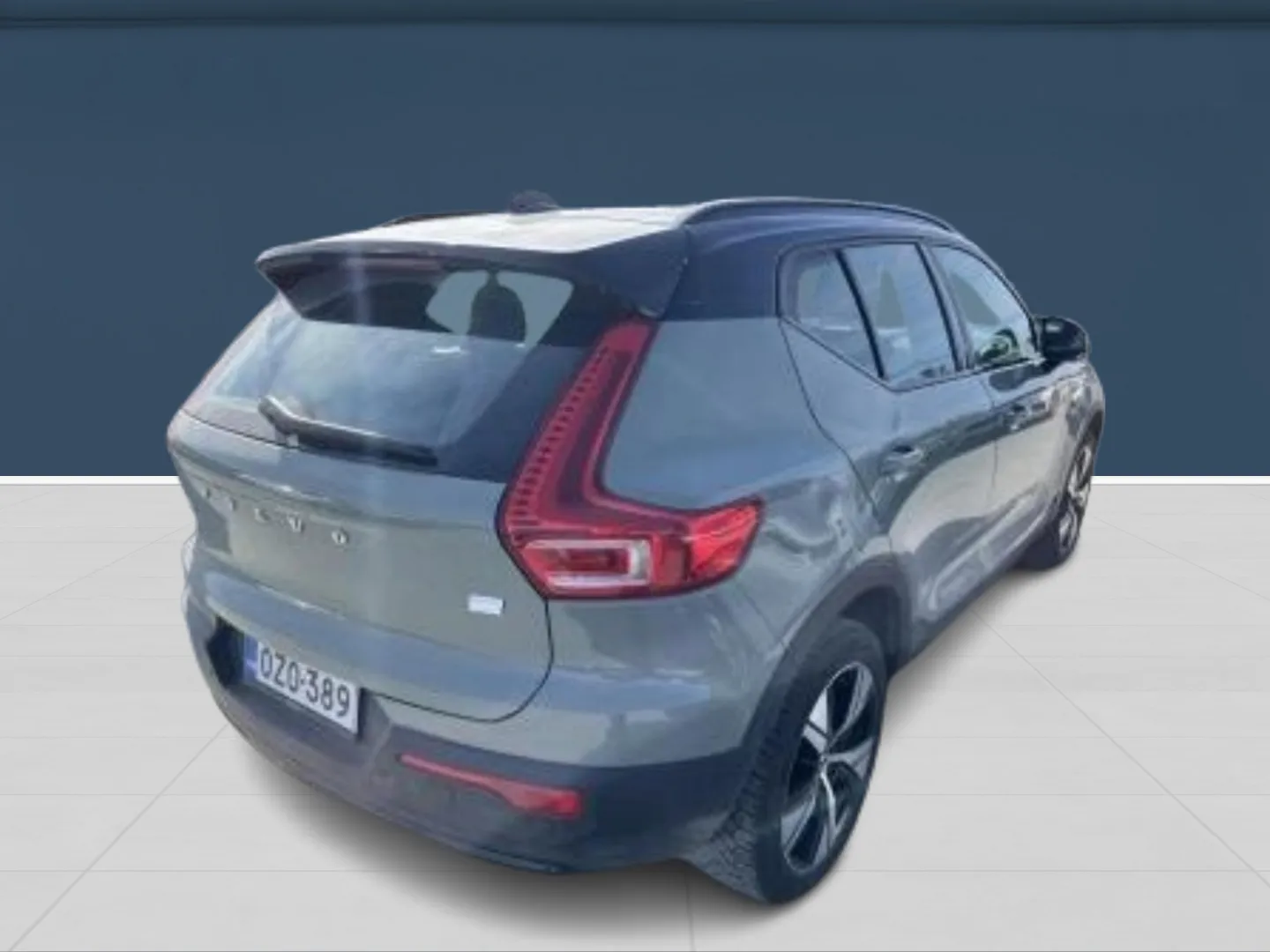Autokuva 2 - OZO-389