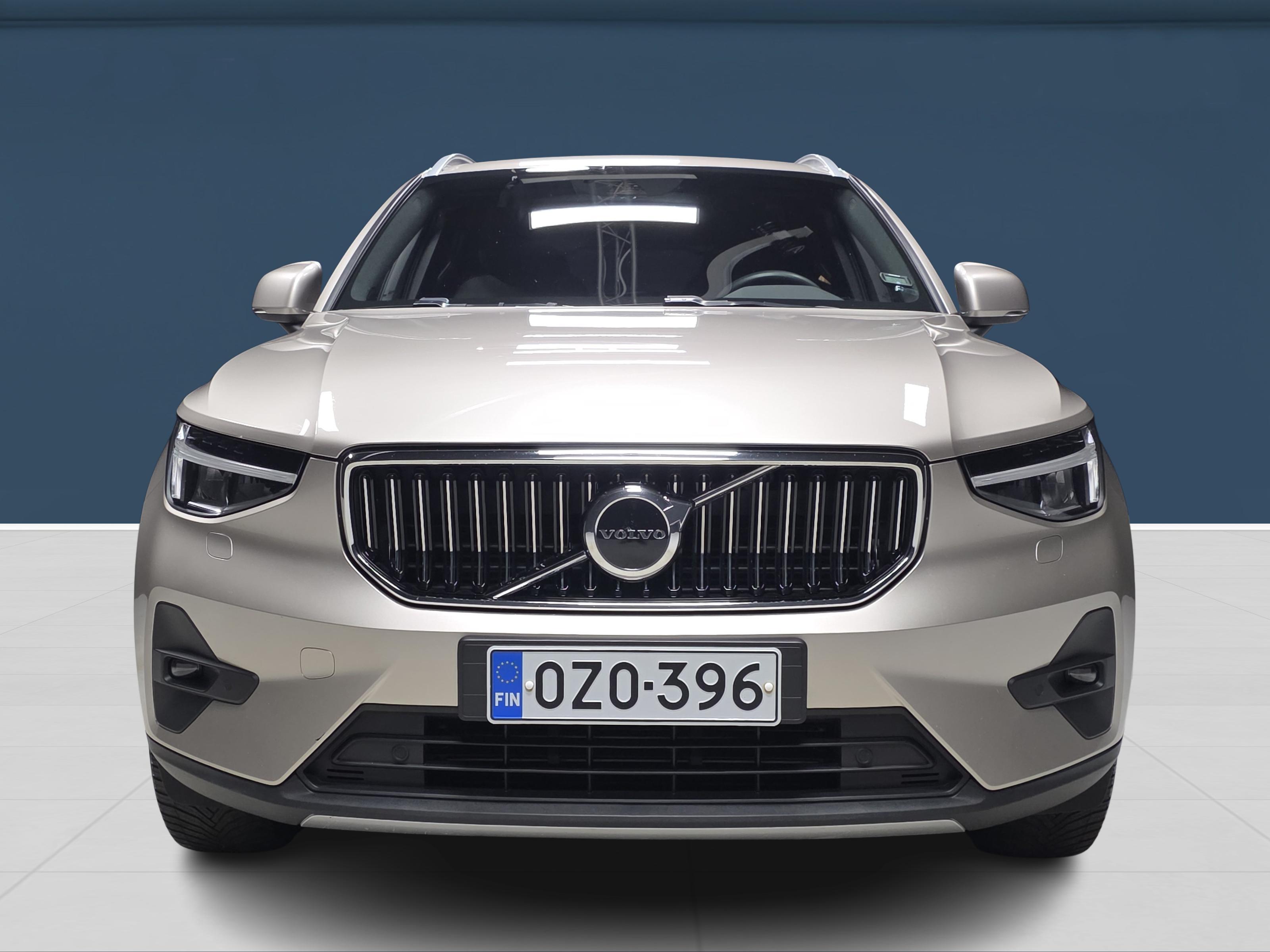 Volvo XC40 T4 TwE Plus Bright aut 2023, photo 2/18