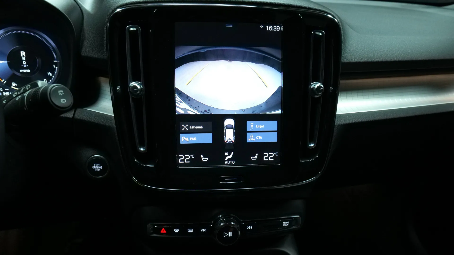 Autokuva 9 - OZO-819