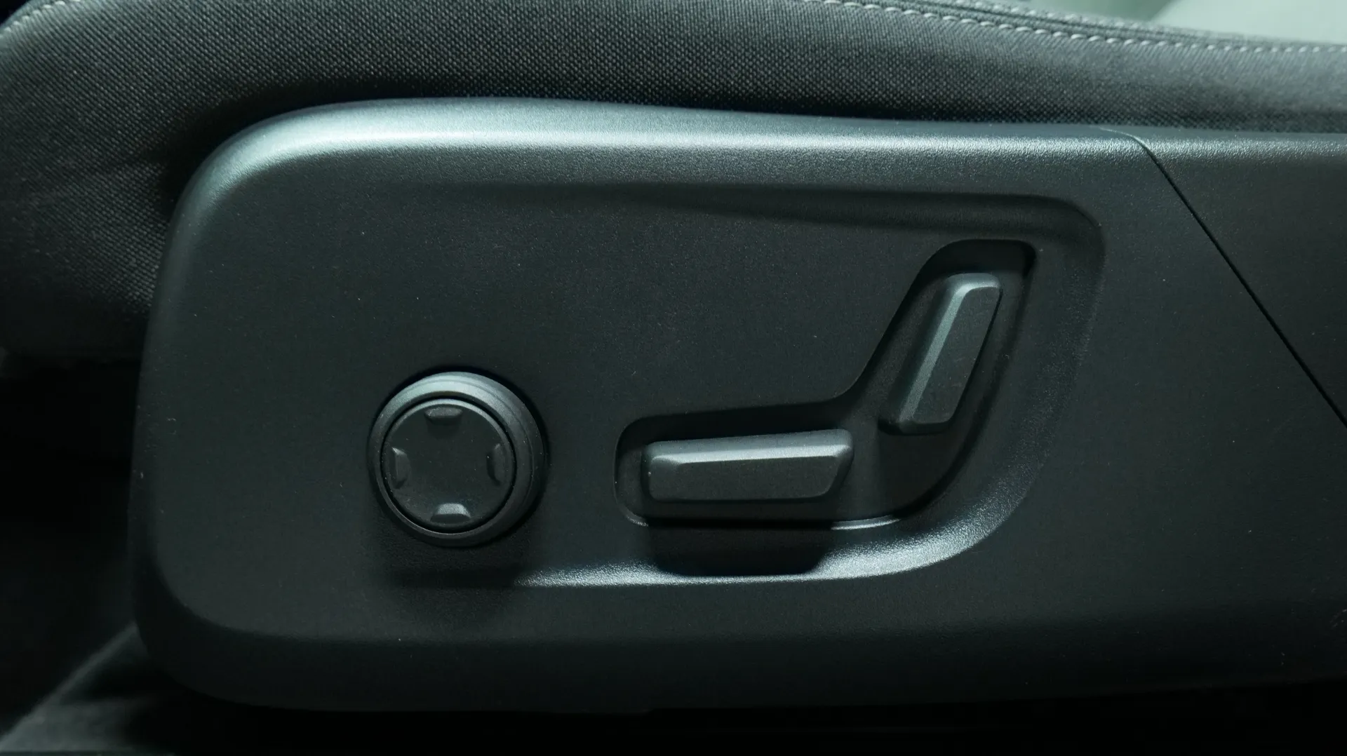 Autokuva 11 - OZO-819