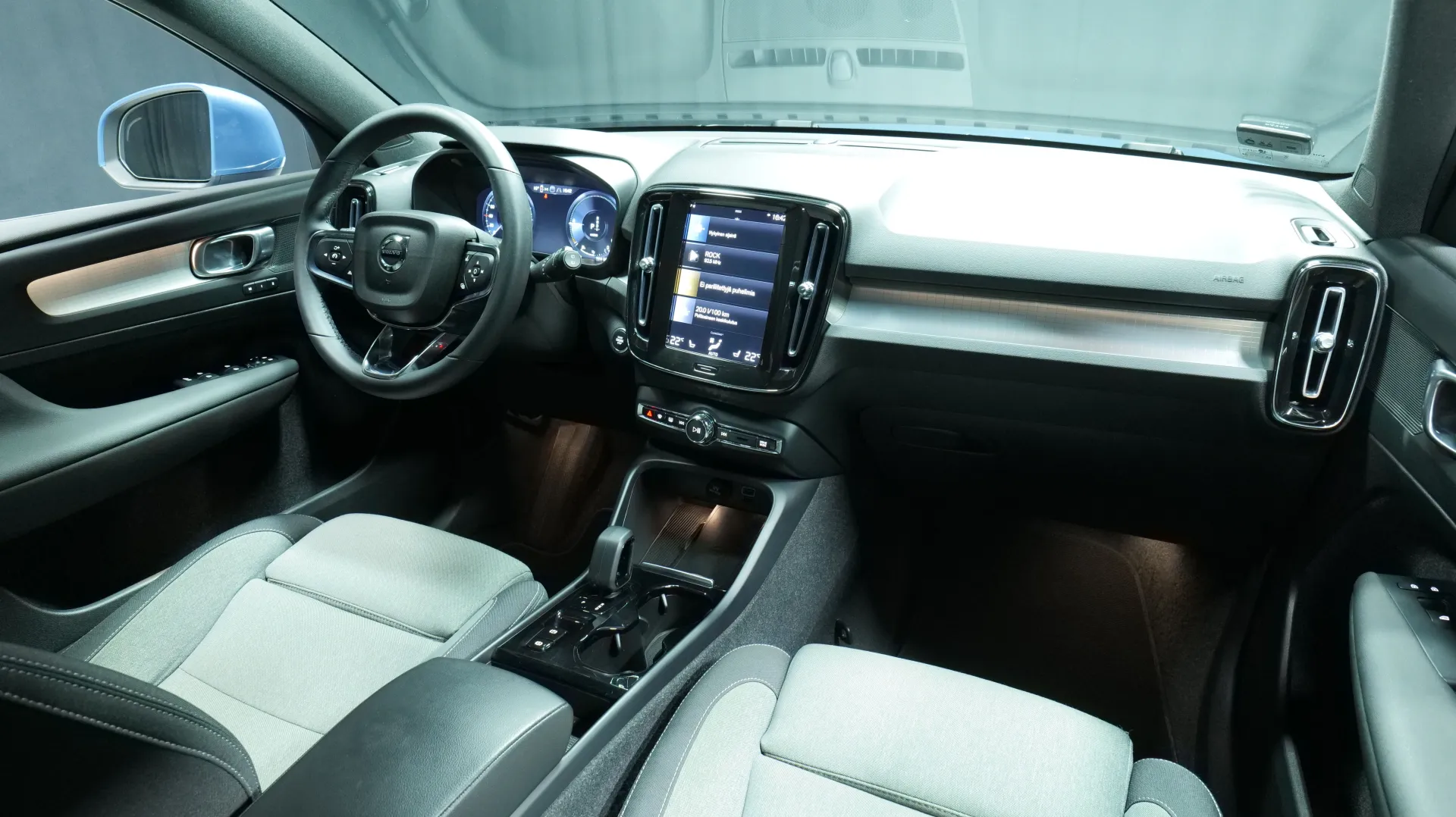 Autokuva 18 - OZO-819