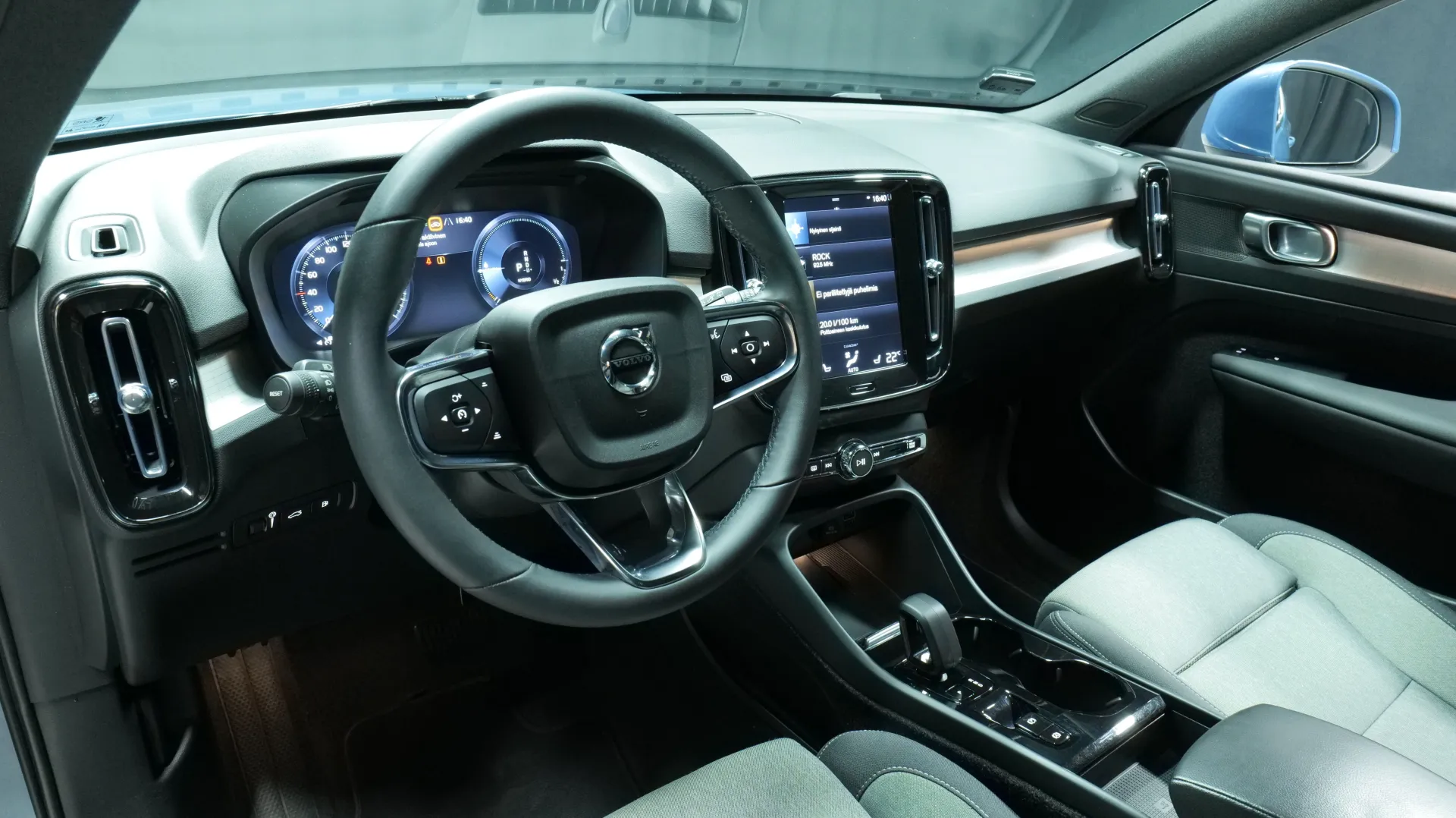 Autokuva 13 - OZO-819