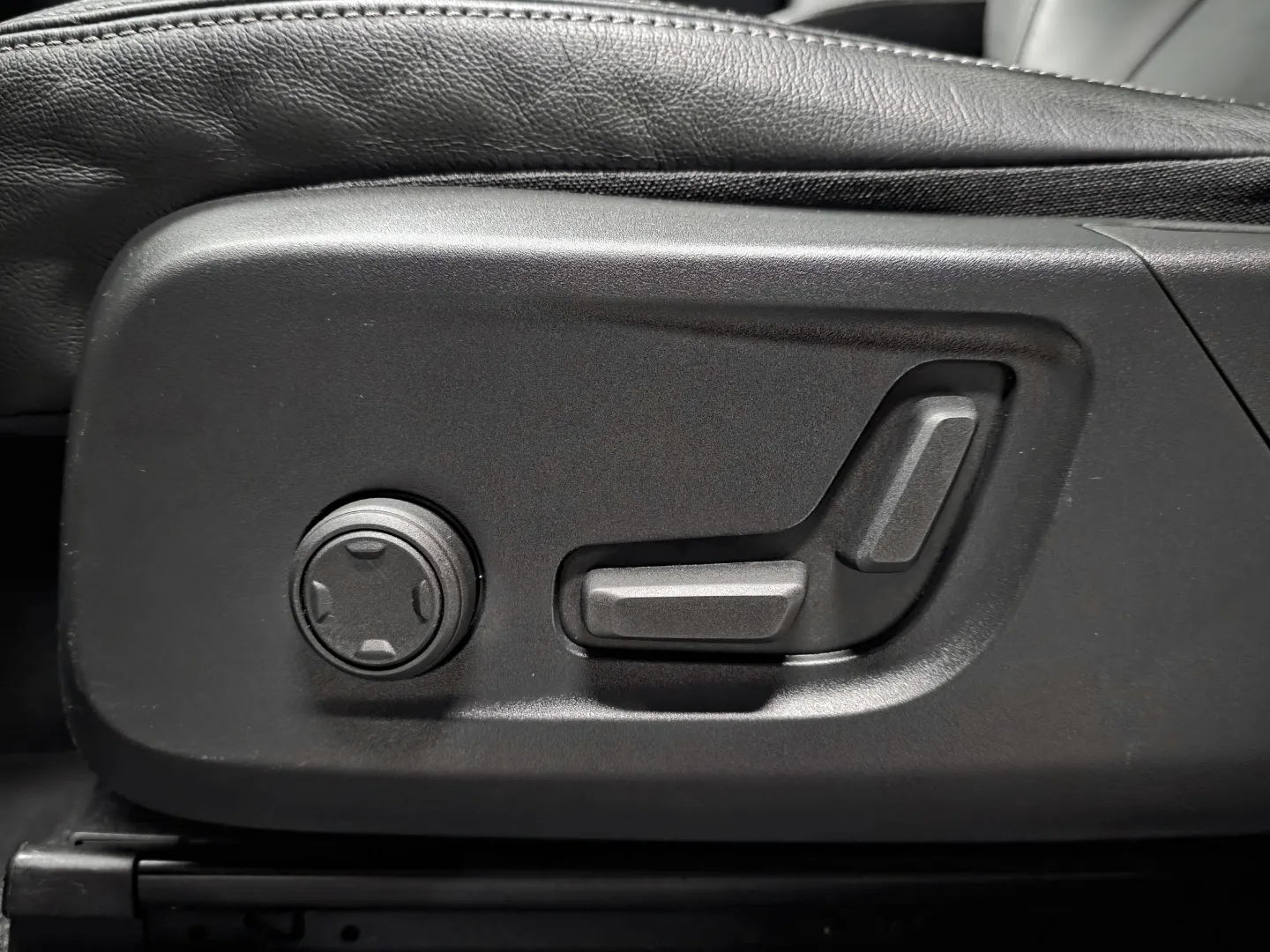 Autokuva 15 - OZS-112