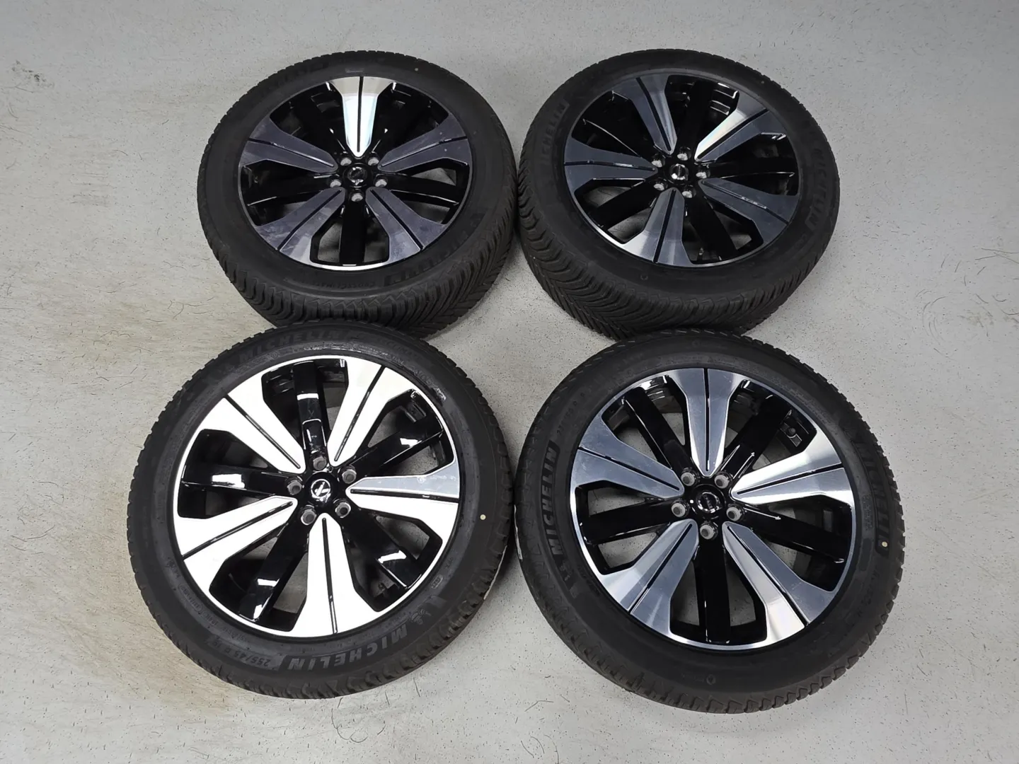 Autokuva 12 - OZS-605