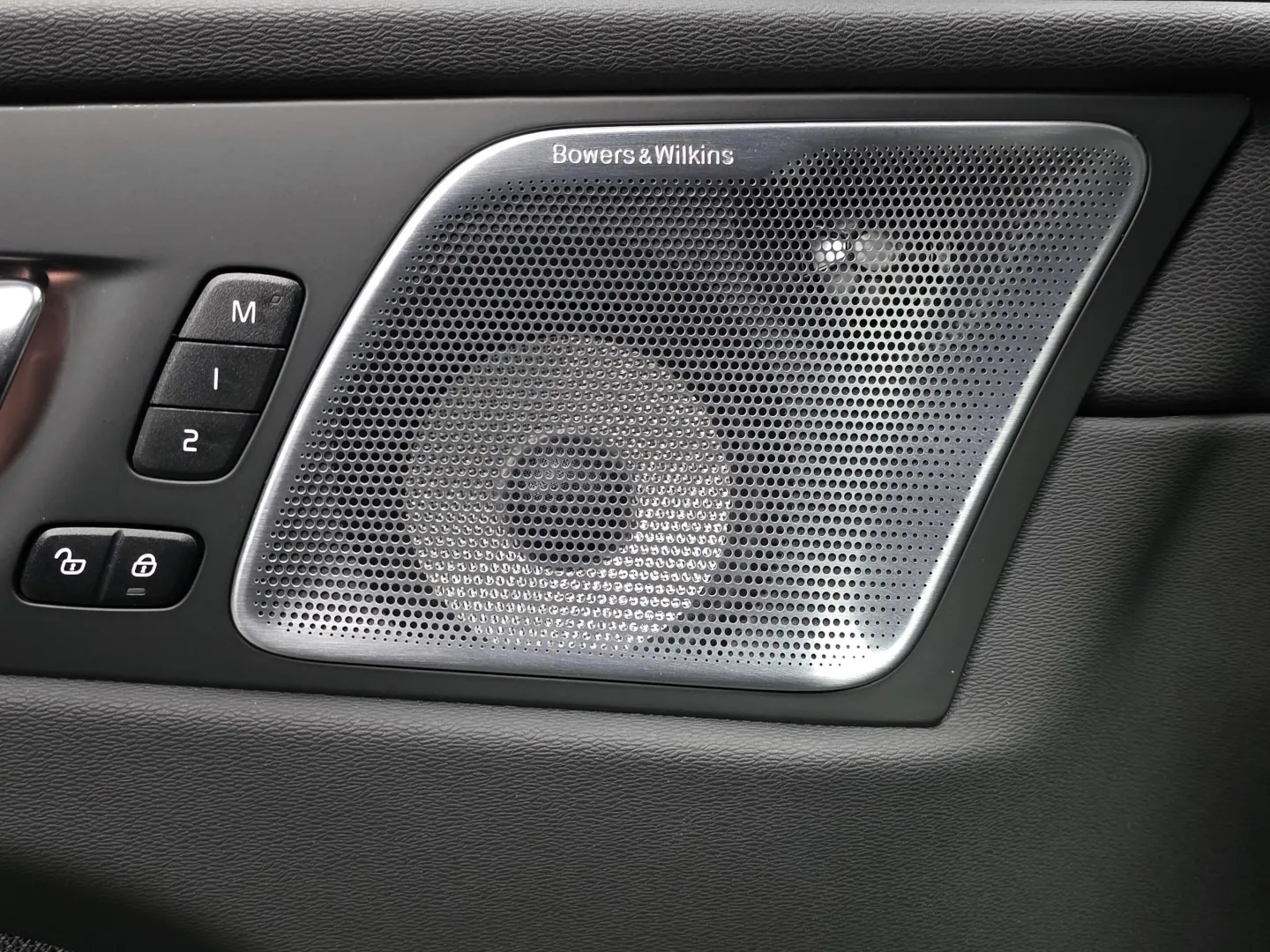 Autokuva 15 - OZZ-920