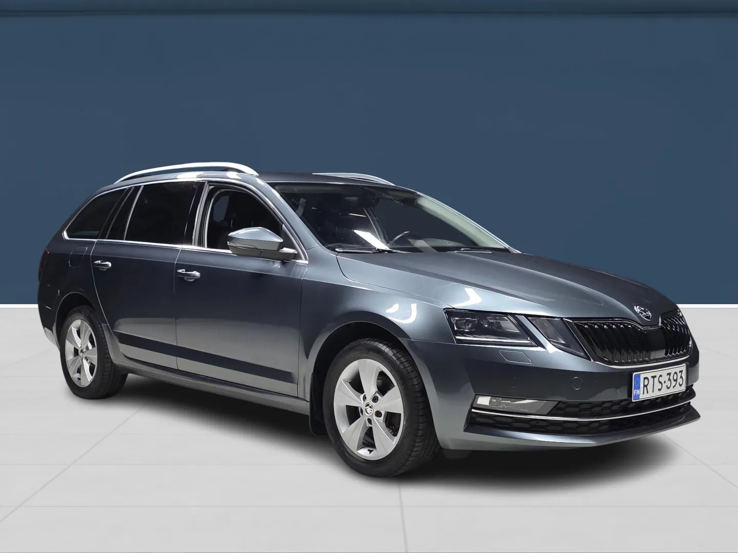 Autokuva 3 - RTS-393