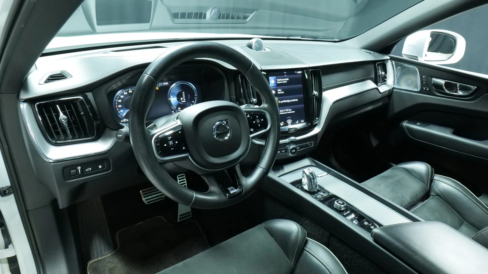 Autokuva 14 - RUC-844