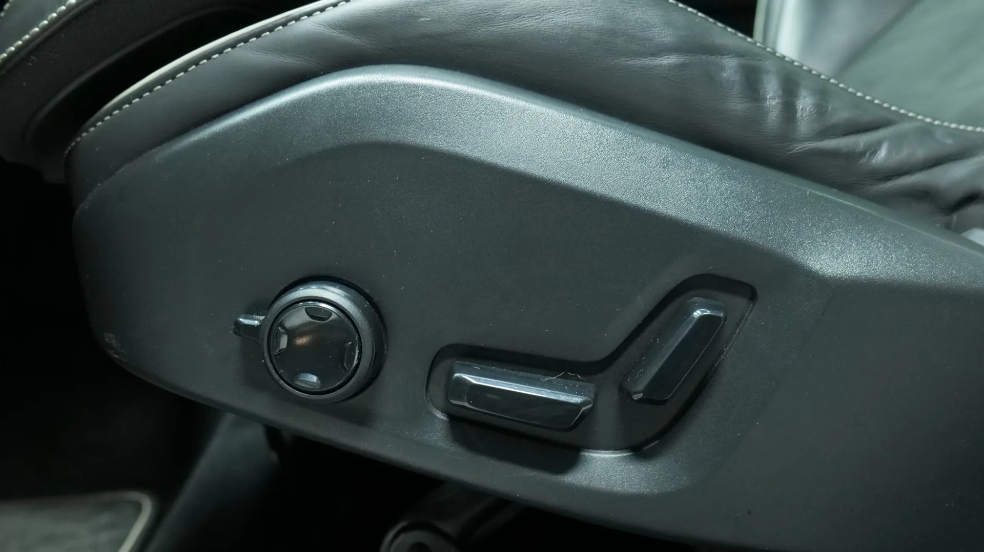 Autokuva 13 - RUC-844