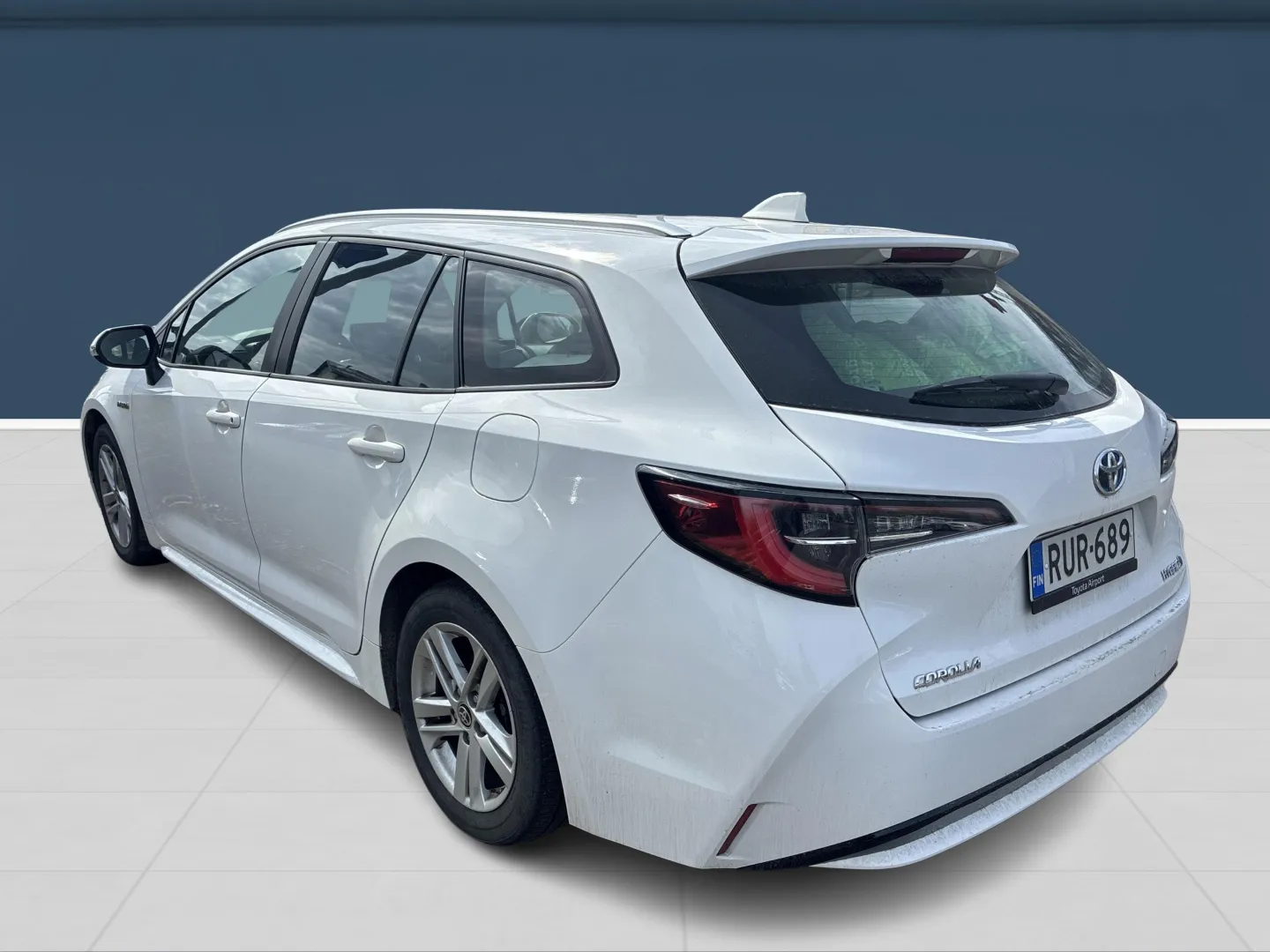 Autokuva 2 - RUR-689