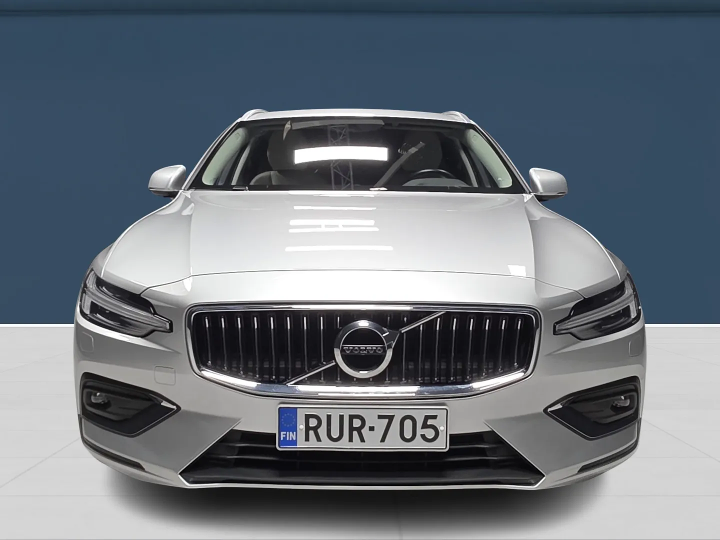 Autokuva 2 - RUR-705