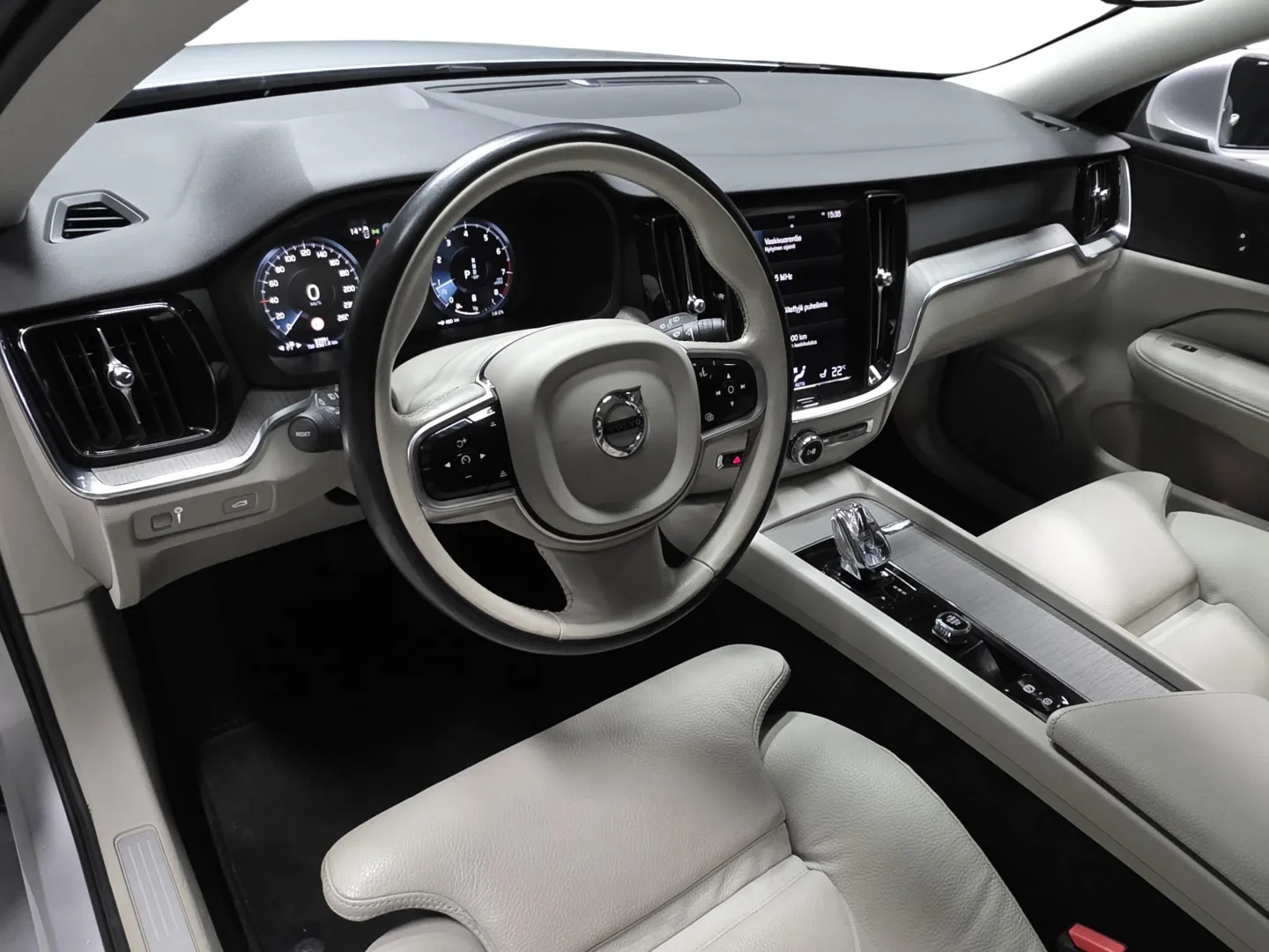 Autokuva 8 - RUR-705