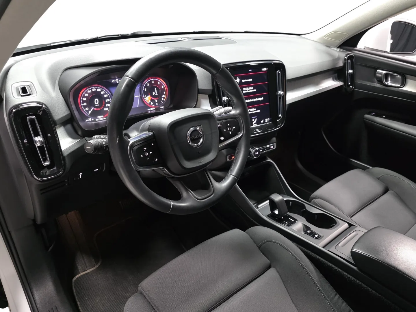 Autokuva 8 - RUR-706