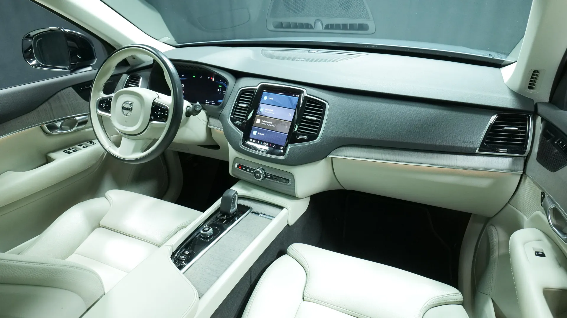 Autokuva 19 - RUV-156