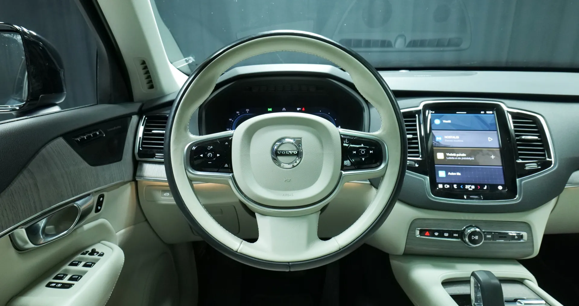 Autokuva 15 - RUV-156