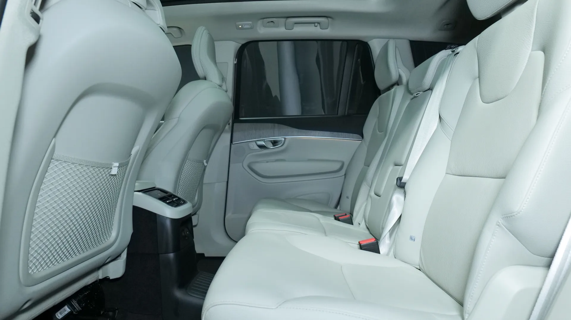 Autokuva 16 - RUV-156