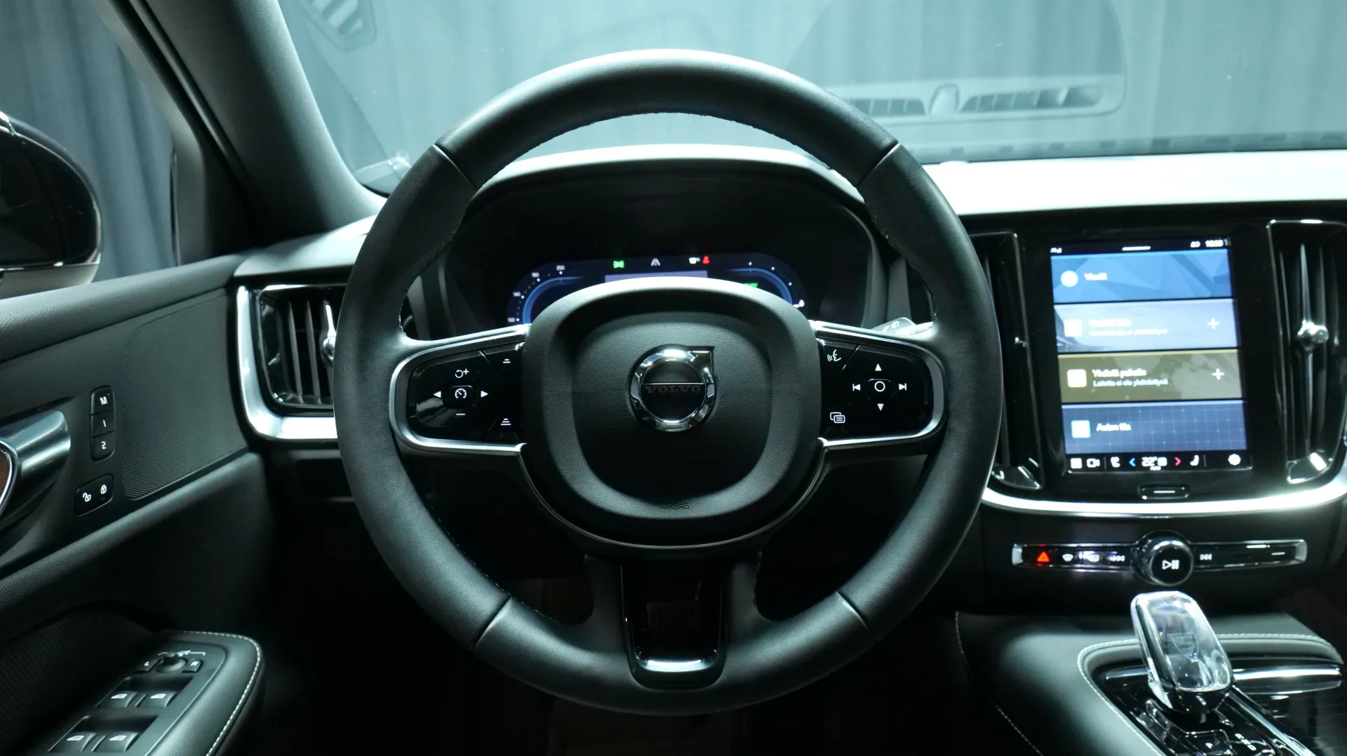 Autokuva 14 - RUV-677