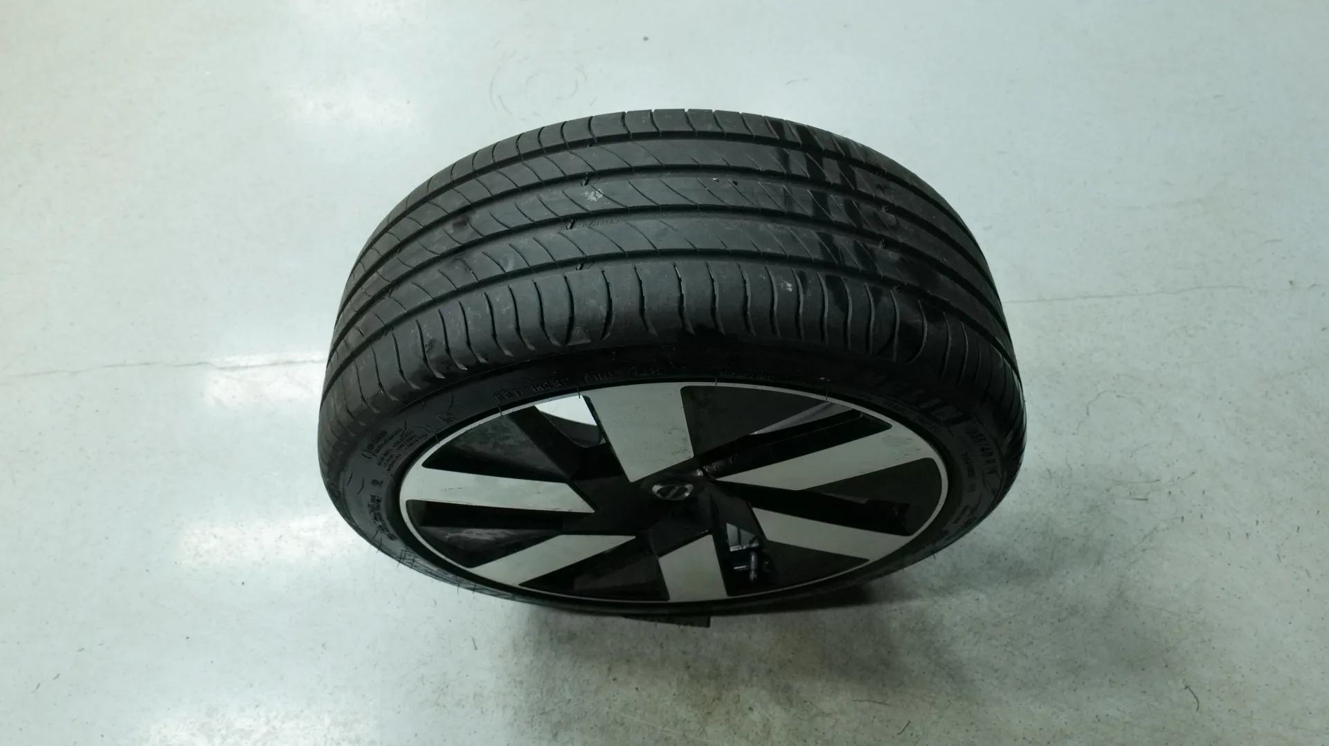 Autokuva 19 - RUV-677