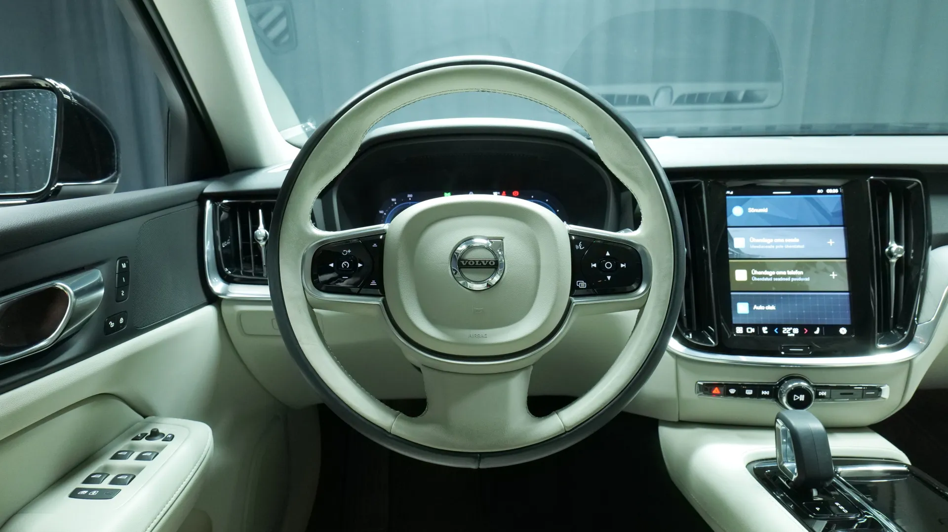 Autokuva 14 - RUV-682