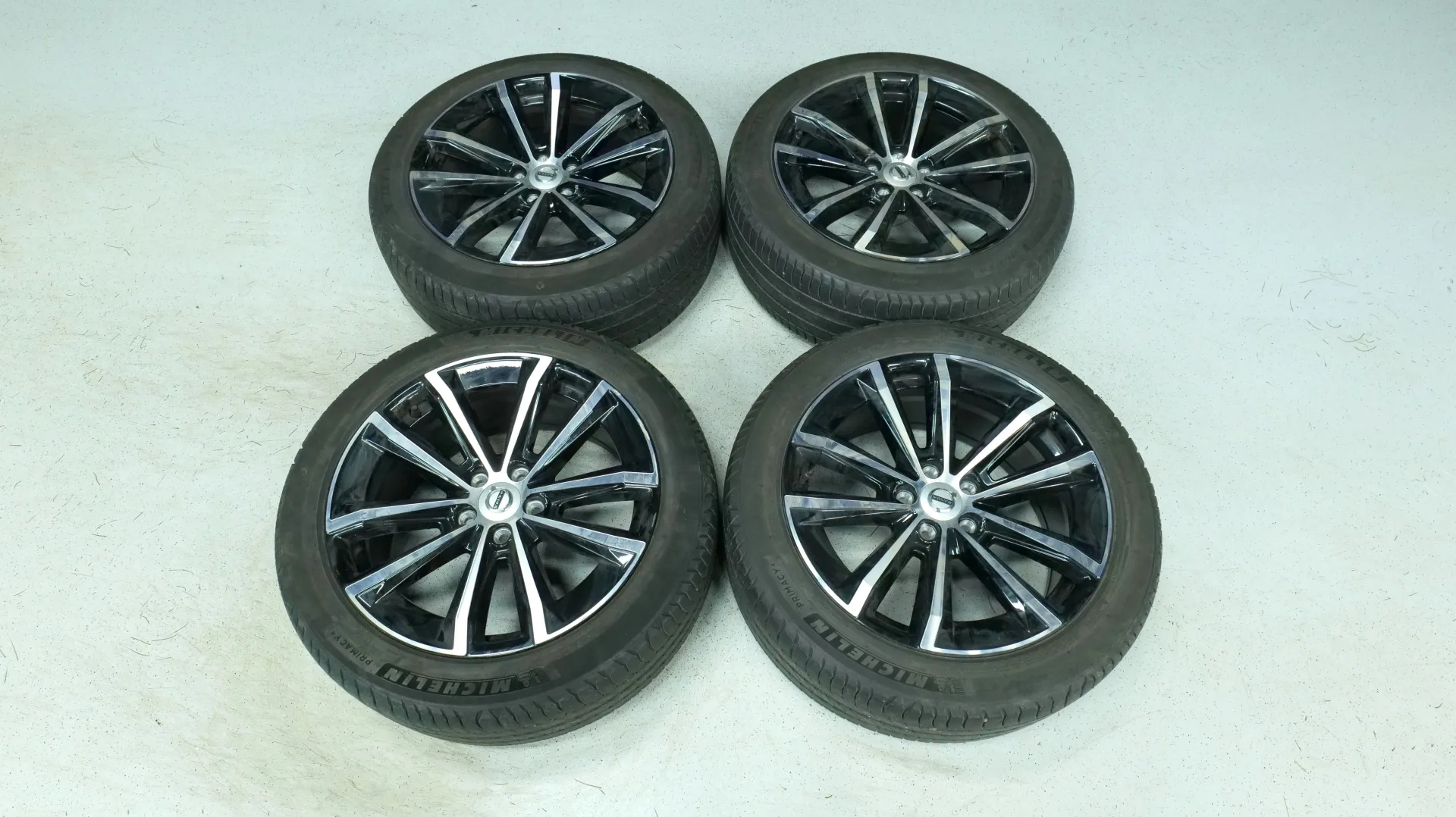 Autokuva 18 - RUV-682