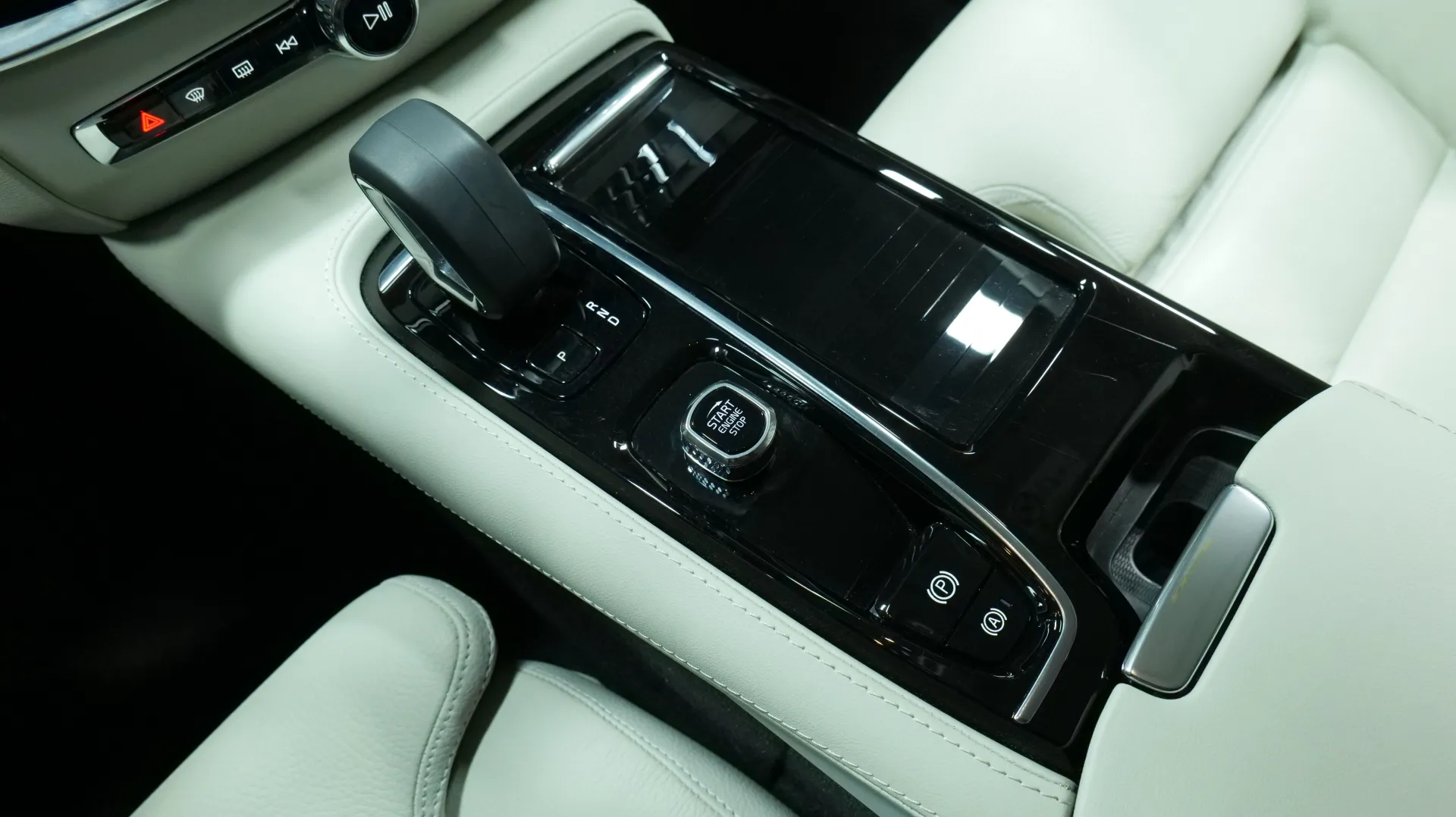 Autokuva 9 - RUV-682