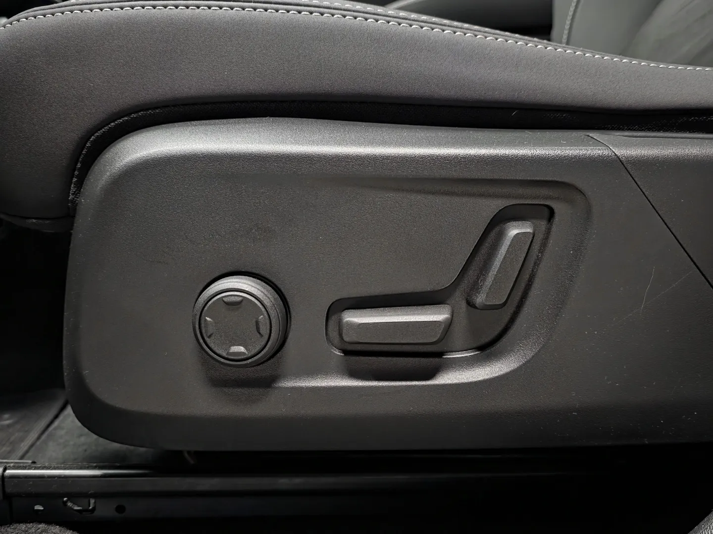 Autokuva 16 - RUV-707