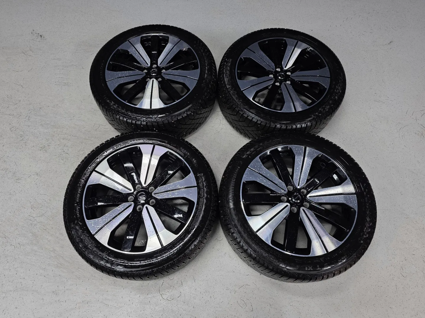 Autokuva 12 - RUV-707