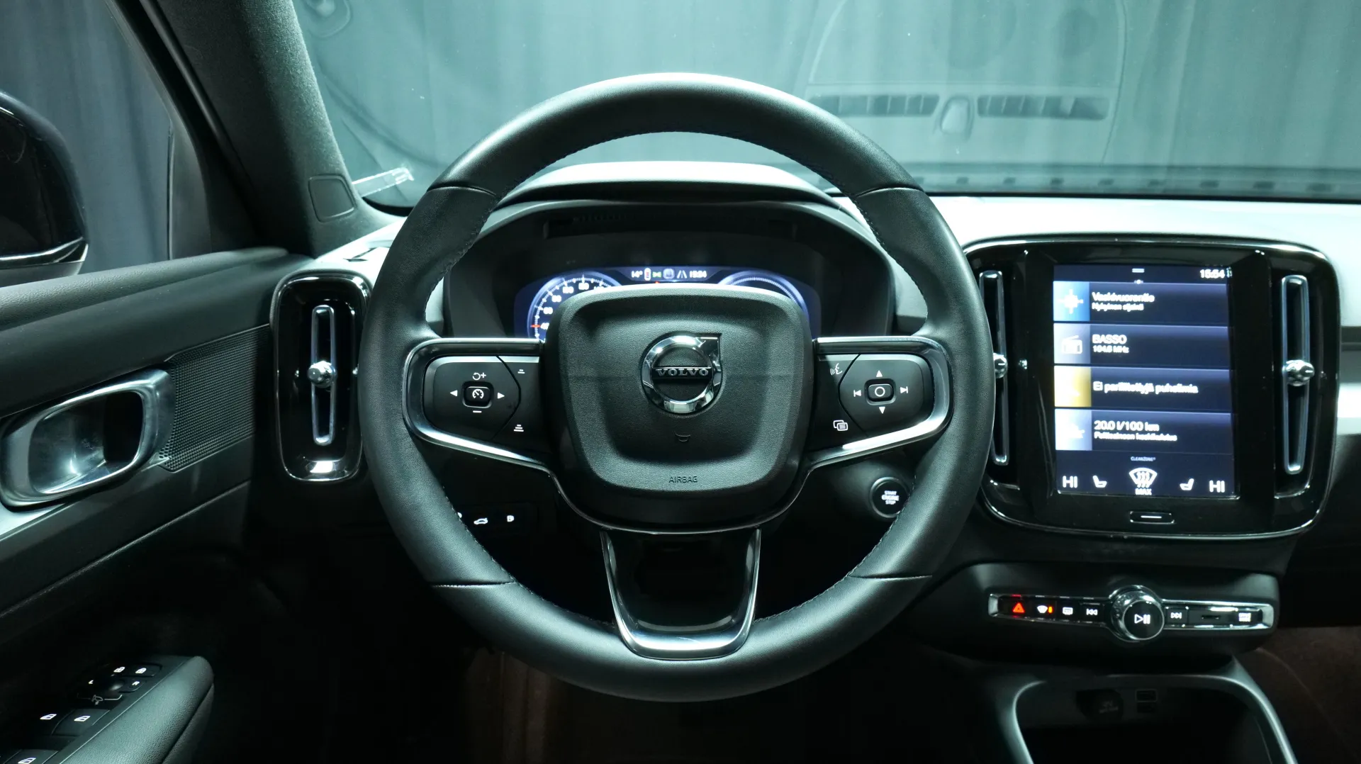 Autokuva 15 - RUV-709