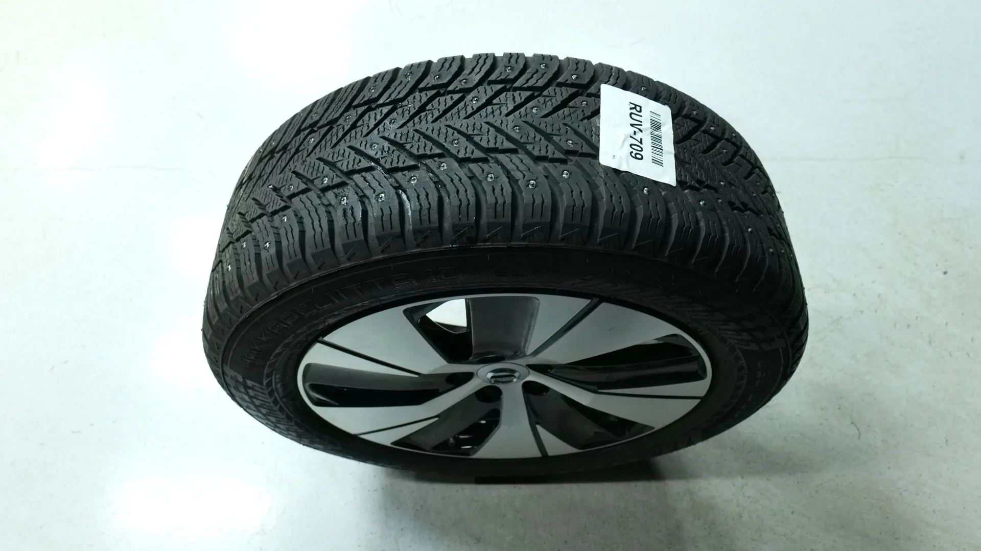 Autokuva 20 - RUV-709