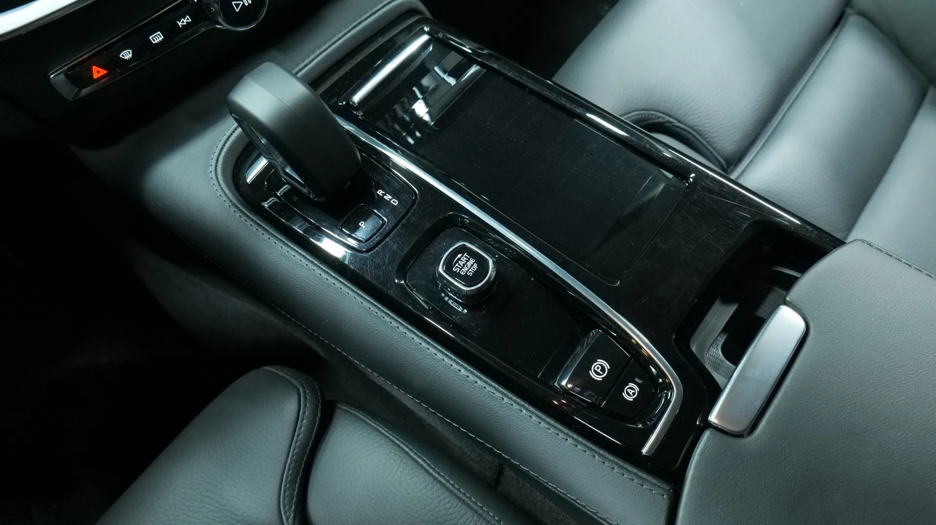 Autokuva 9 - RVA-102