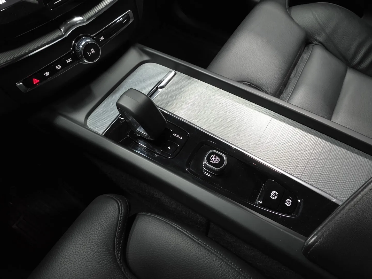 Autokuva 13 - RVA-162