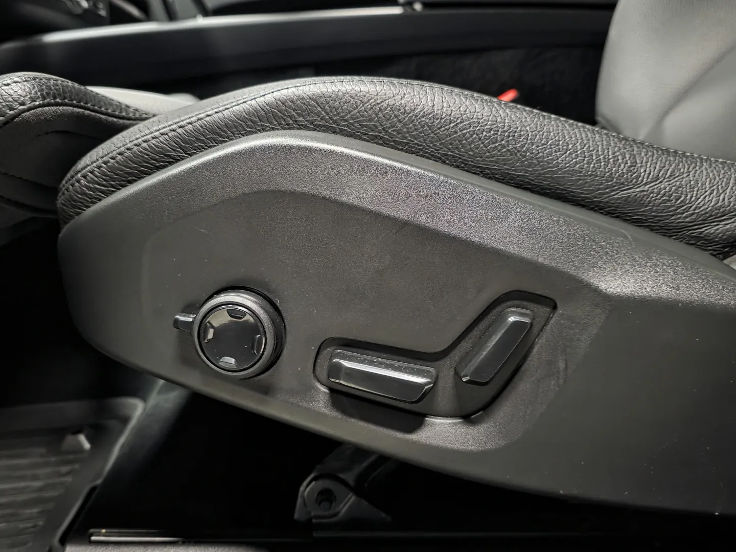 Autokuva 14 - RVA-162