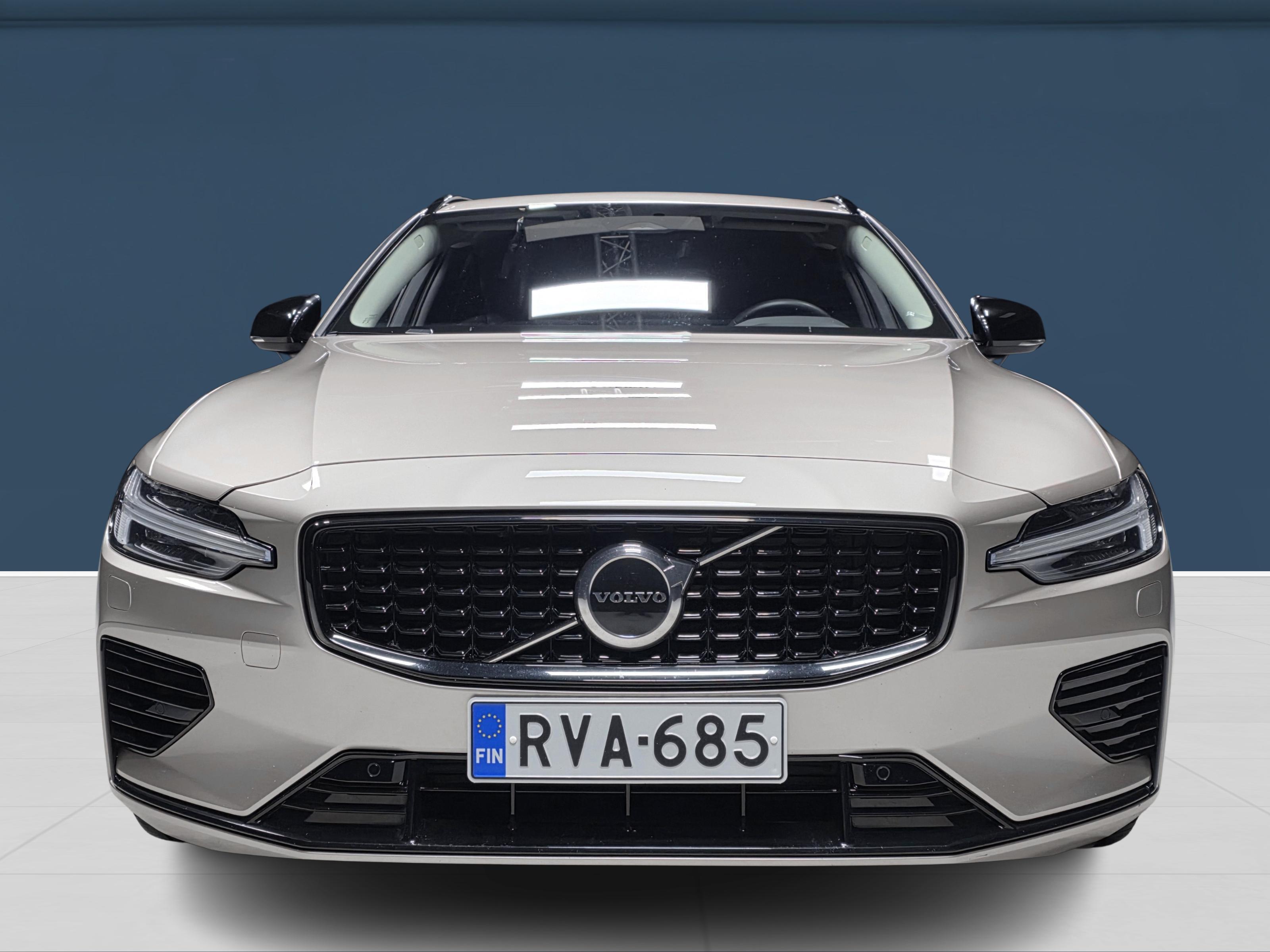 Volvo V60 2023, kuva 2/16