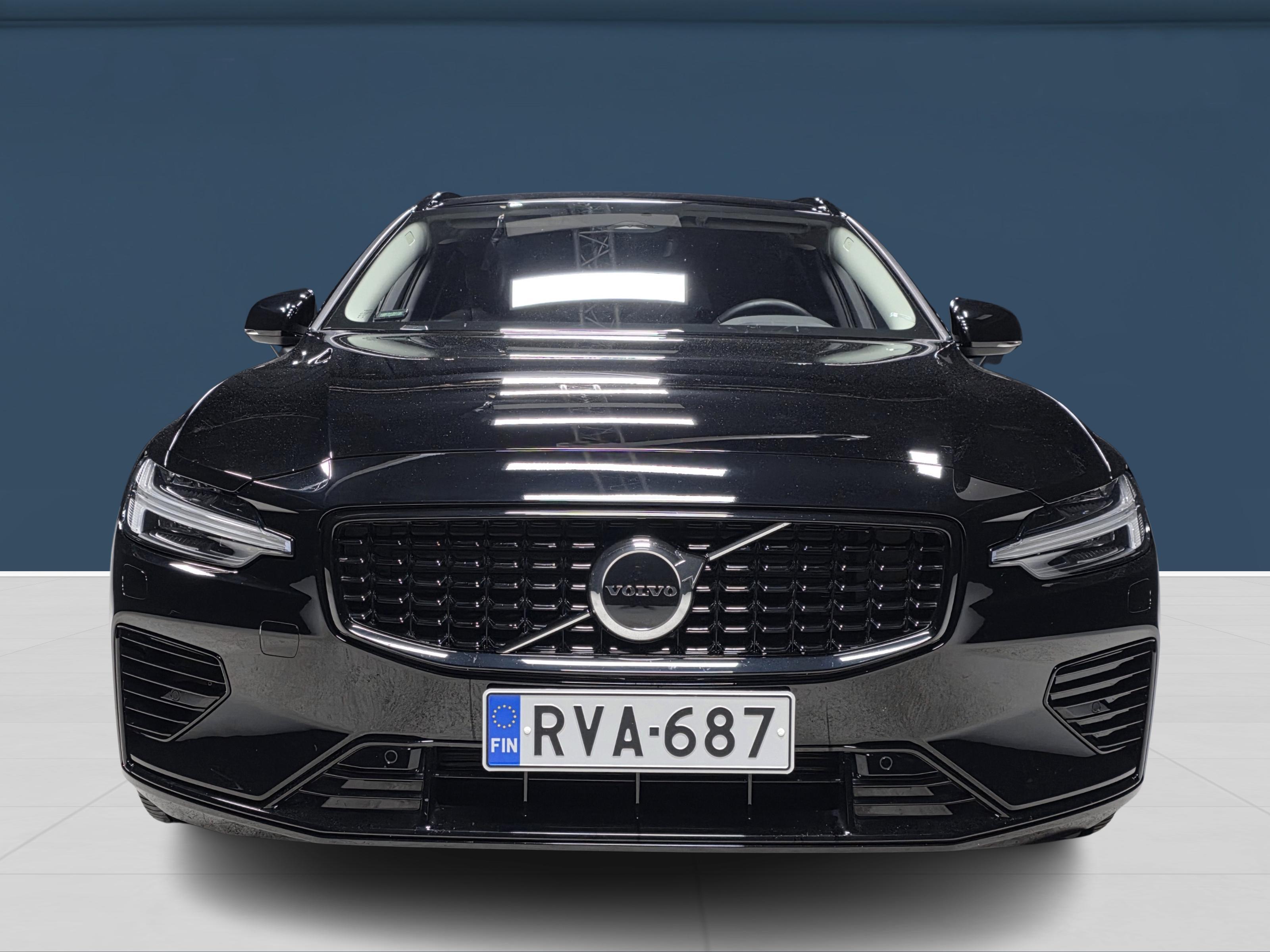 Volvo V60 2023, kuva 2/17