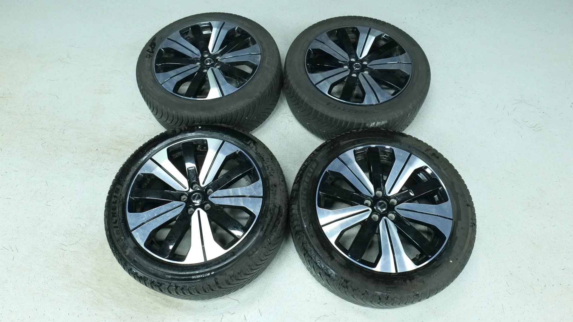 Autokuva 18 - RVA-713