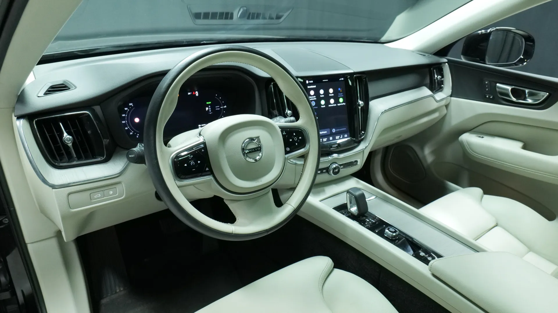 Autokuva 11 - RVA-830