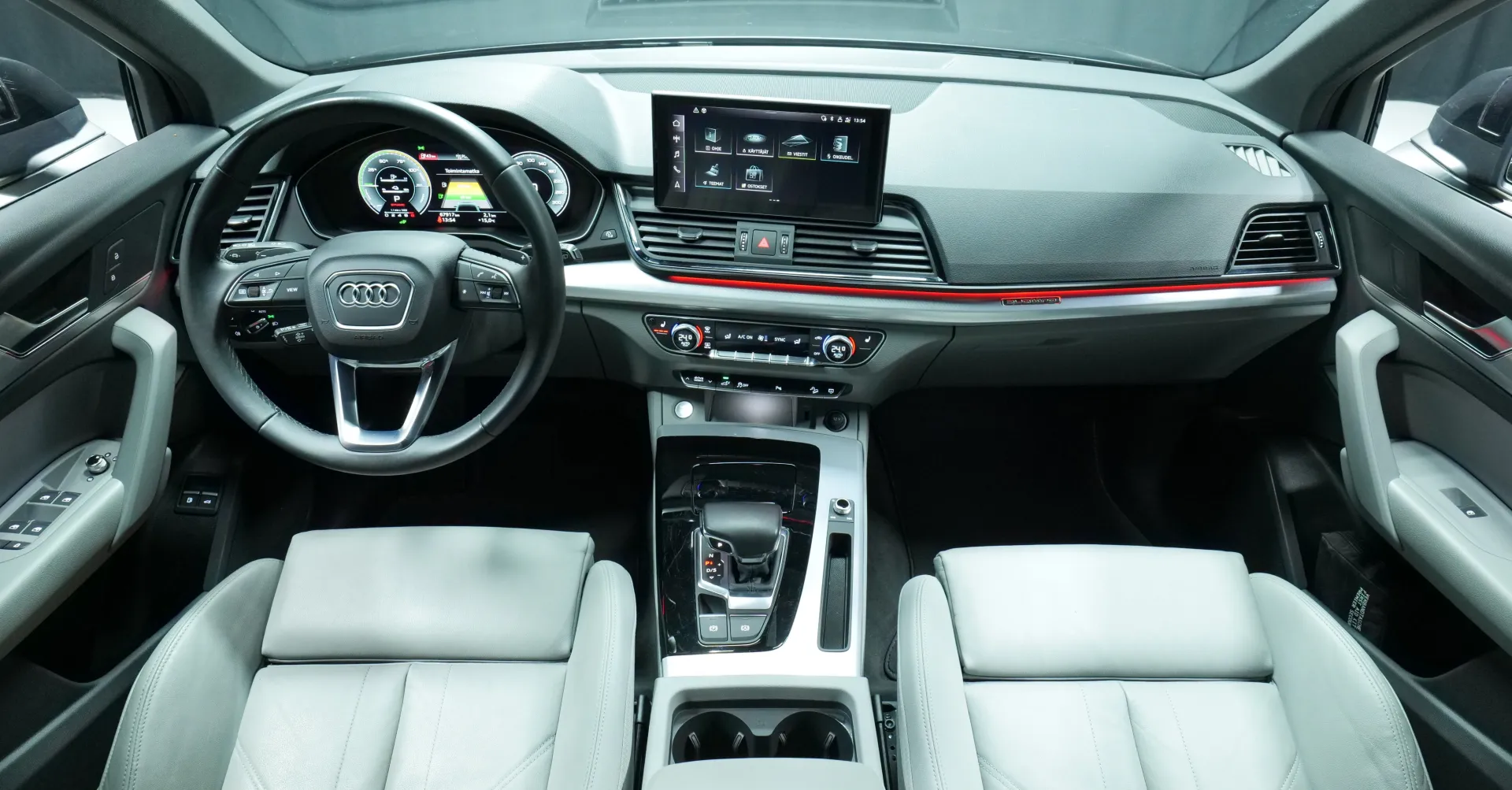 Autokuva 11 - RVB-421