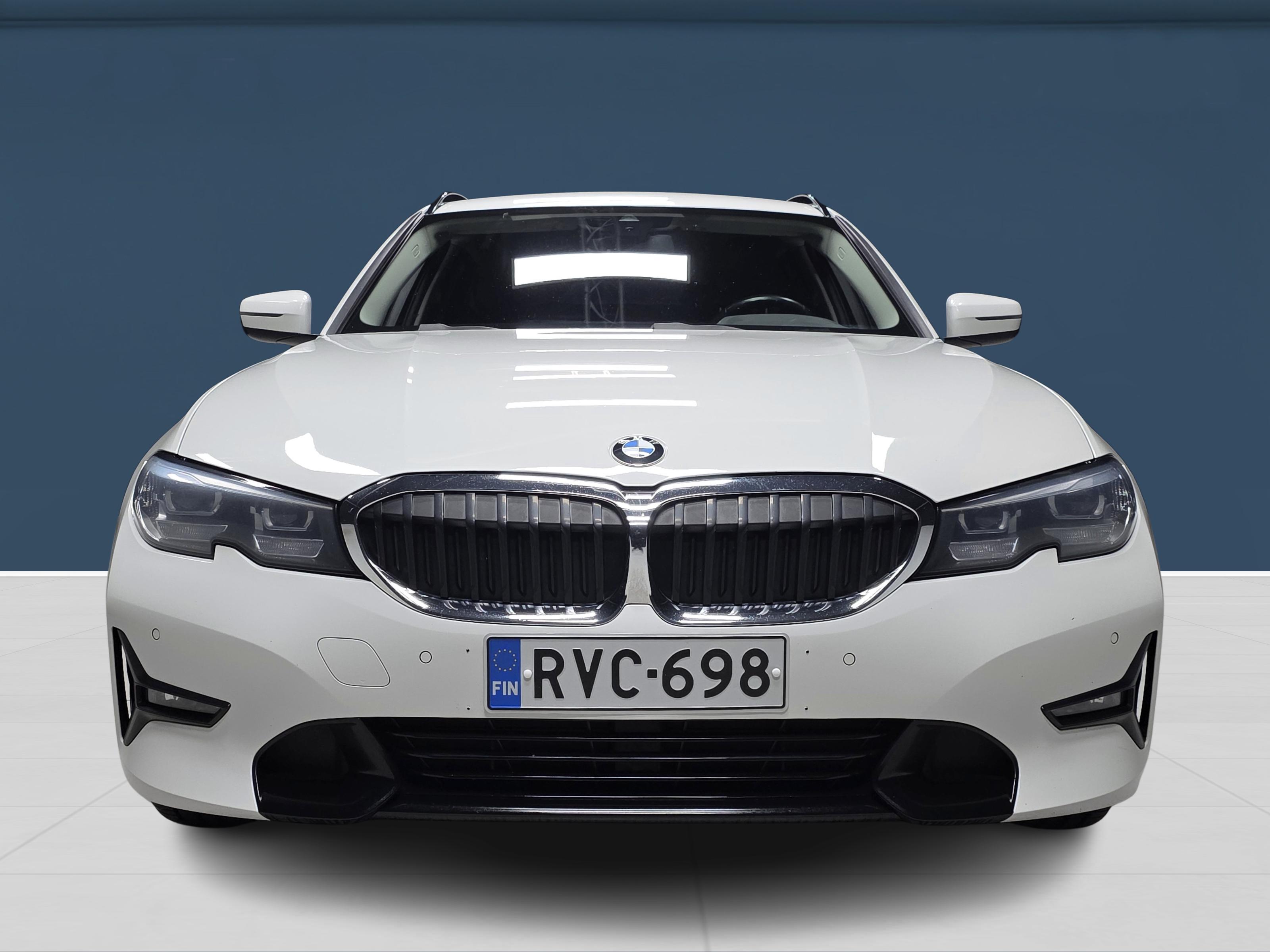 BMW 330 G21 Touring 330e Business Sport 2021, kuva 2/15