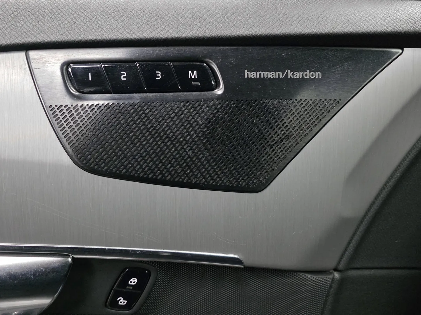 Autokuva 16 - RVP-322