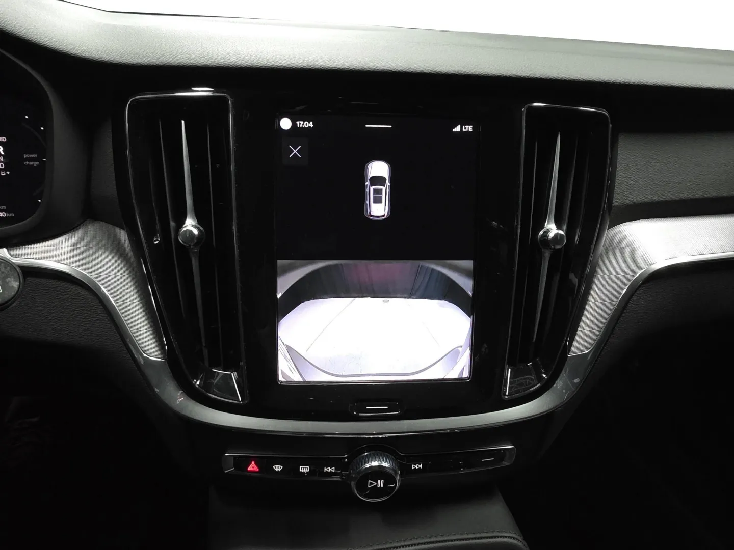 Autokuva 13 - RVR-495