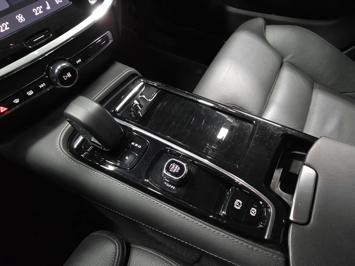 Autokuva 14 - RVR-495