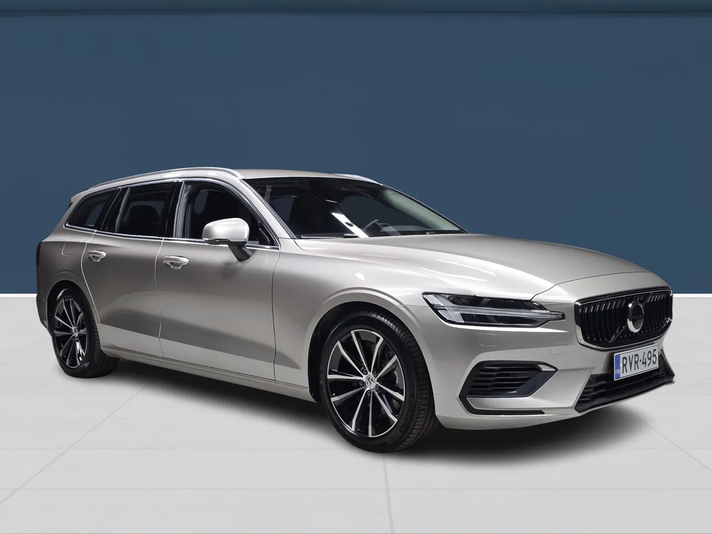 Autokuva 3 - RVR-495