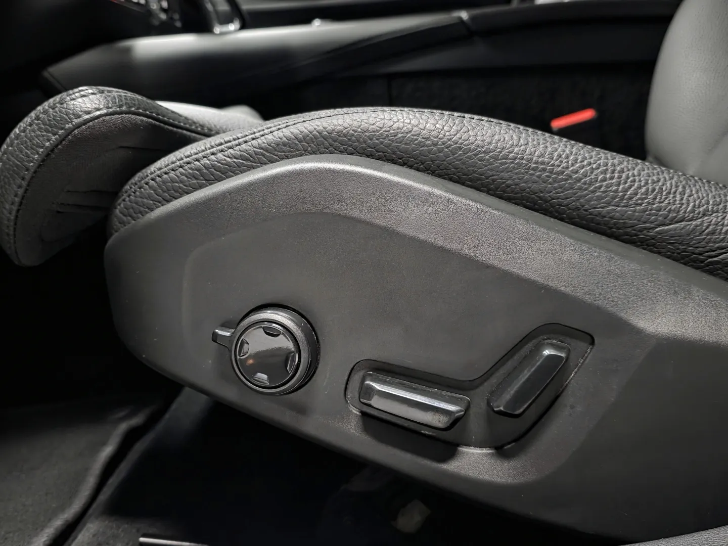 Autokuva 15 - RVS-195