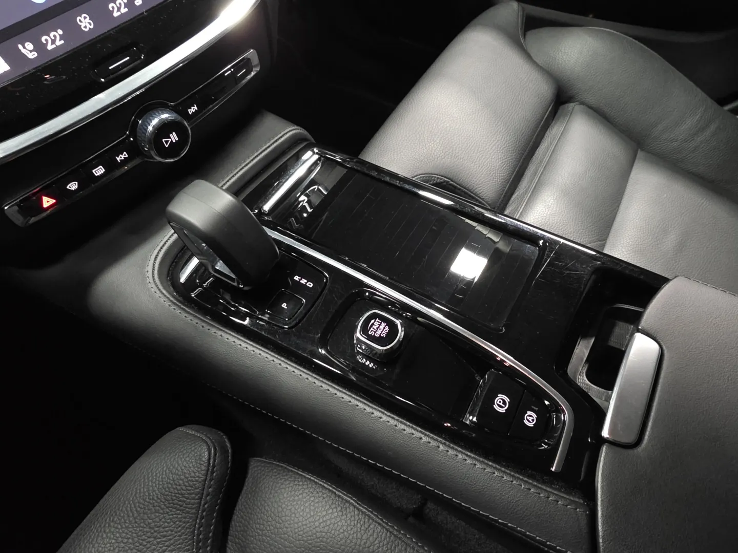 Autokuva 14 - RVS-195